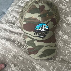 Patagonia camo logo trucker hat